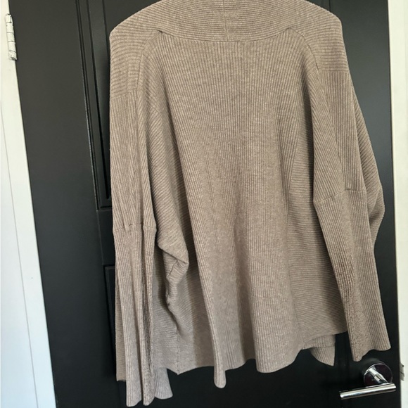 “Dreamer” Cardigan - Picture 2 of 2